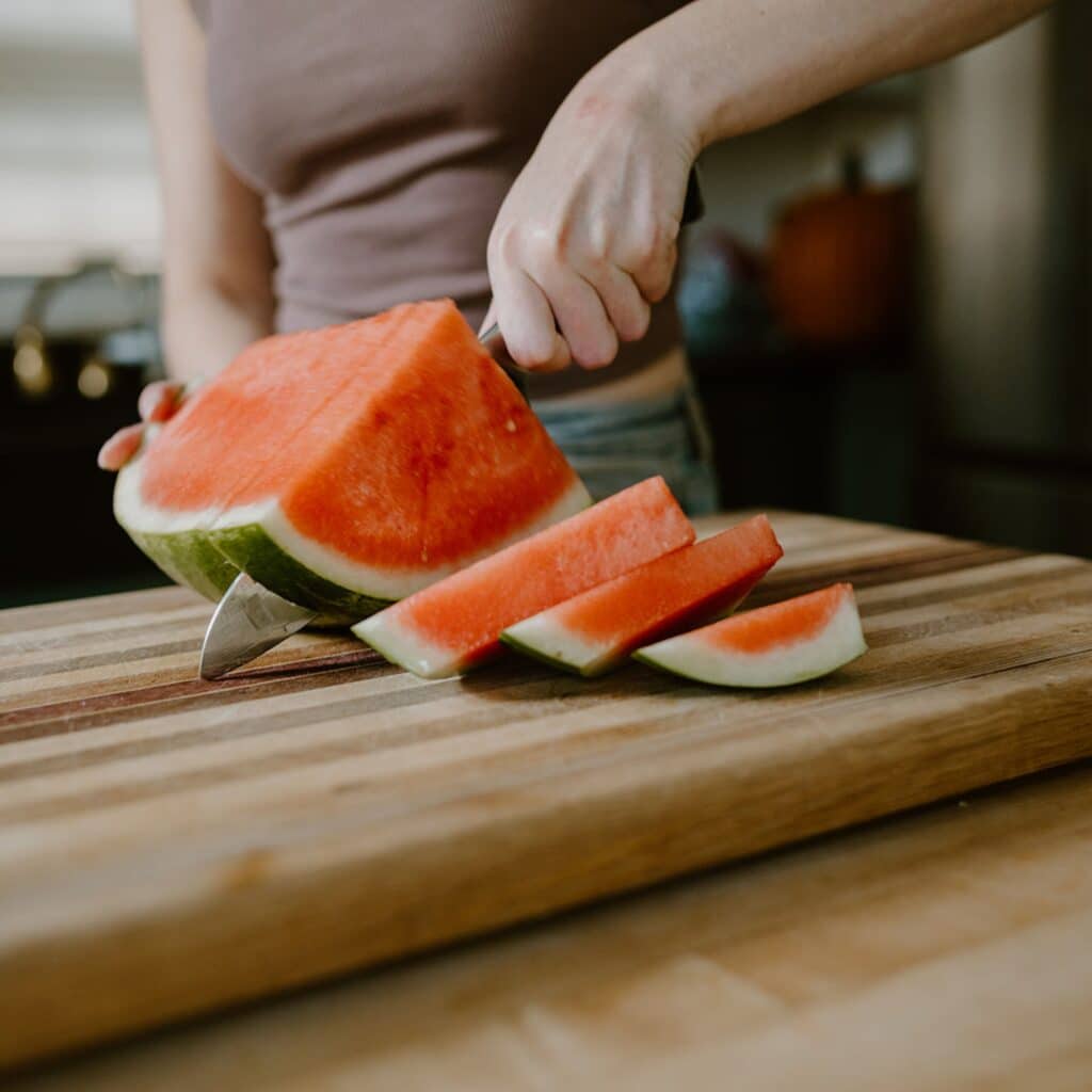 5 Sustainable Wooden Cutting Board Options for a Non-Toxic Kitchen